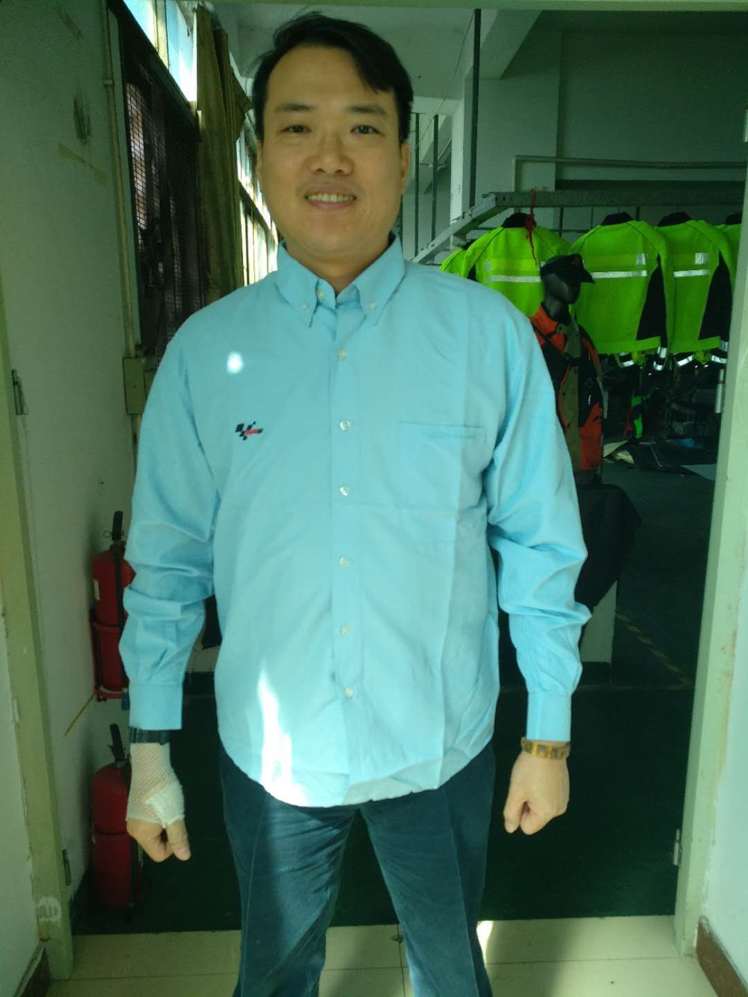 HY904之上赛长袖经理服